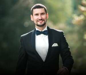 Why are grooms embracing makeup?
