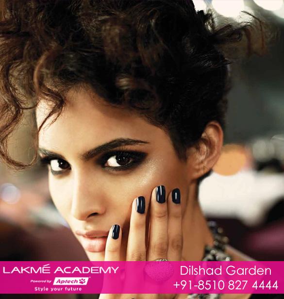 Makeup Artist Courses In Delhi