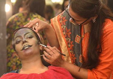 Makeup training institute